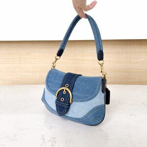 Coach CR737 pea bag